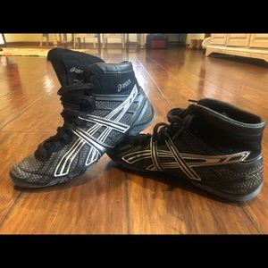 Youth boys ASICS wrestling shoes